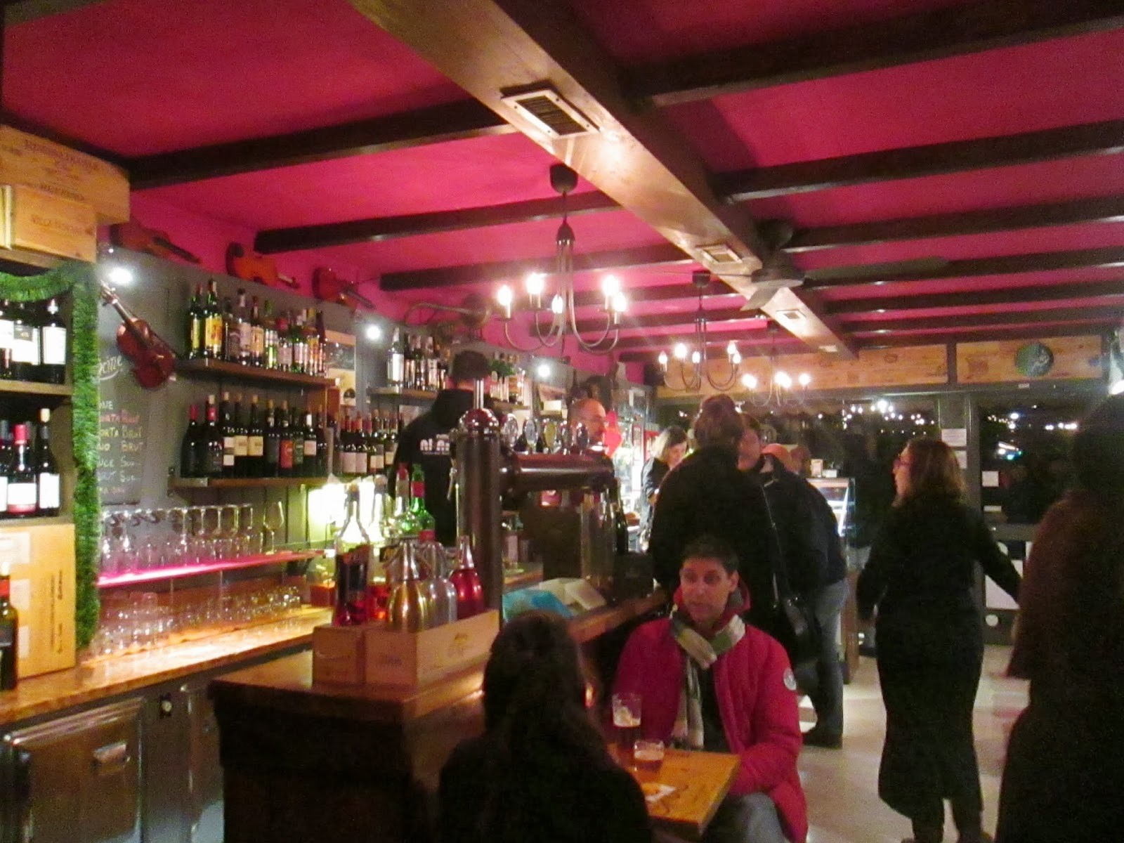 L'interno dell'Osteria Ai Pugni